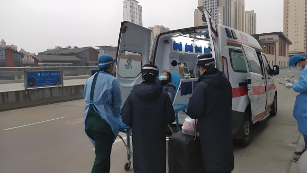 跨省急救车出租 高效对接医院绿色通道